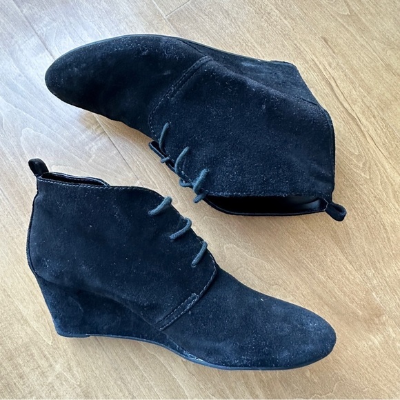 Nine West Illusion Wedge Ankle Booties, Black Suede Heeled Boots, Size 10M - Picture 4 of 13